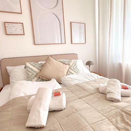 Cozy Apartment In Quiet Location, Fast Train Station 100M Away, Contactless Check-In Wina Bagian luar foto
